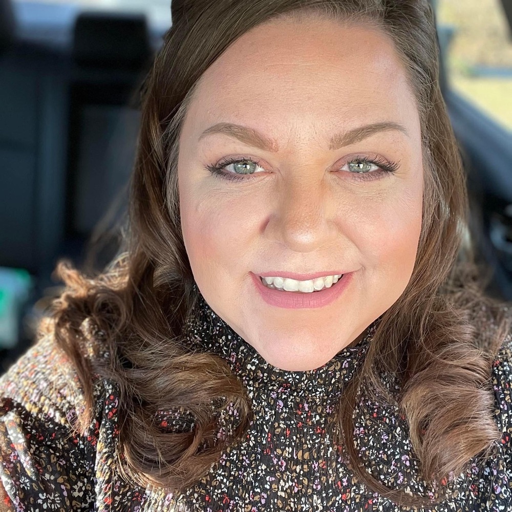 Meet your Posher, Maya